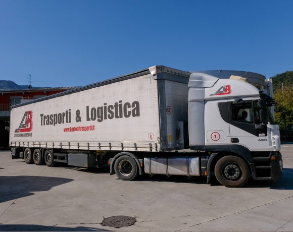 Semirimorchi aperti e centinati